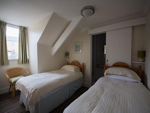 פלימות' Poppy'S Guest House חדר תמונה